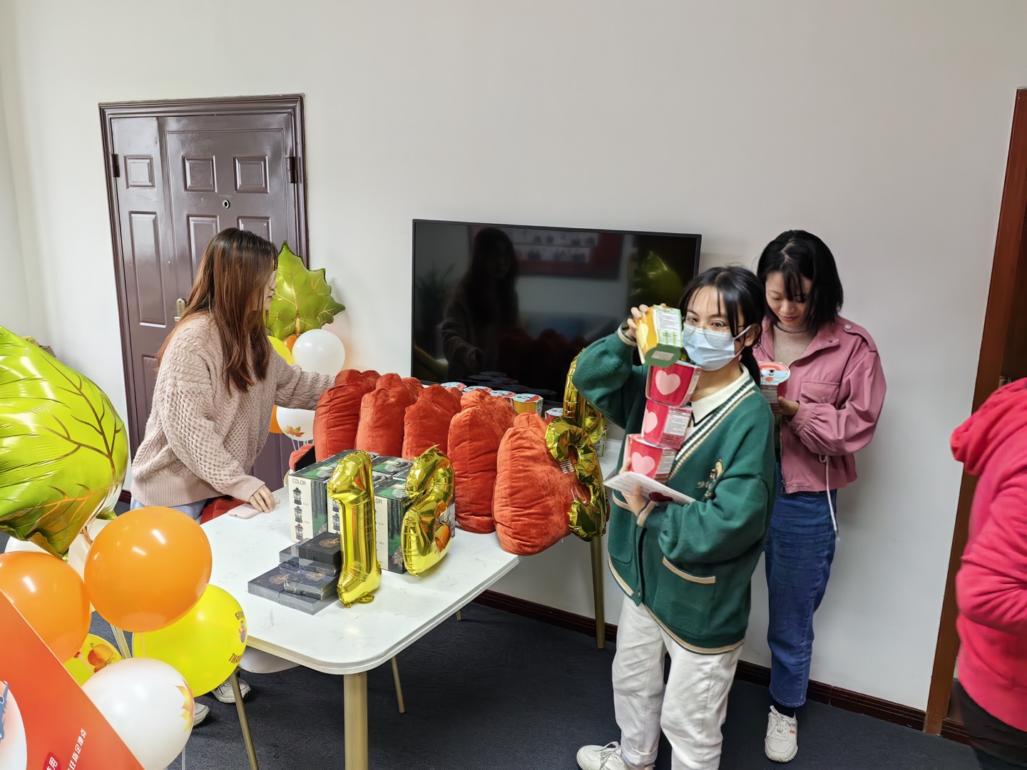 2a20d8db-05ff-4705-8d55-eb1393471abc 2a20d8db-05ff-4705-8d55-eb1393471abc