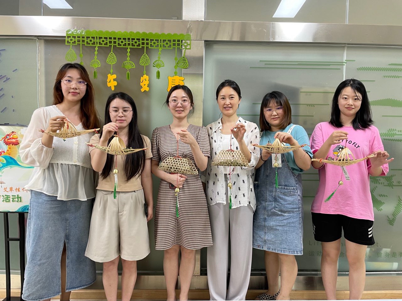 4741eb95-9173-4928-81de-4d245027a933 4741eb95-9173-4928-81de-4d245027a933