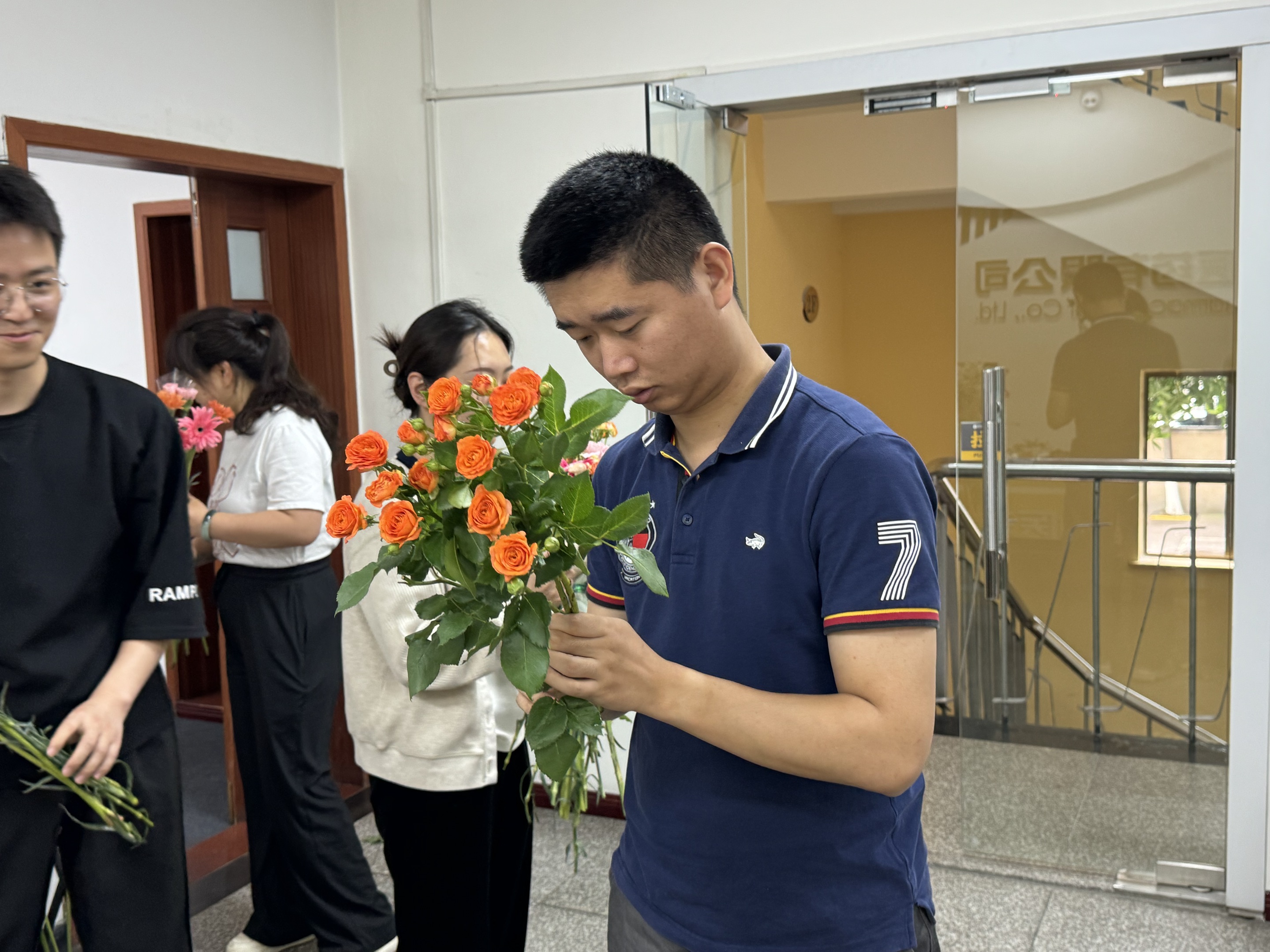 ab91df18-6f05-479b-a1a9-43d628266e4d ab91df18-6f05-479b-a1a9-43d628266e4d